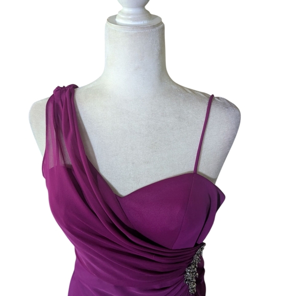 Cachet Y2K Magenta Evening Prom Long Strappy Gown rhinestone Beaded Accent Sz 2 - Picture 2 of 9
